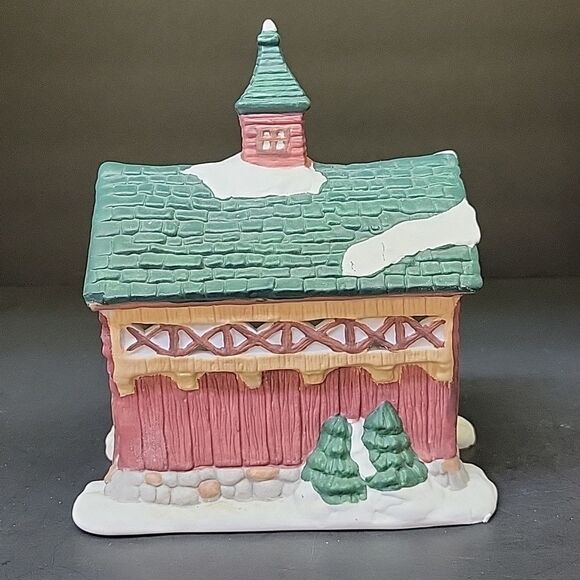 St Nicholas Square Covered Bridge Christmas Village House Porcelain - Picture 5 of 8